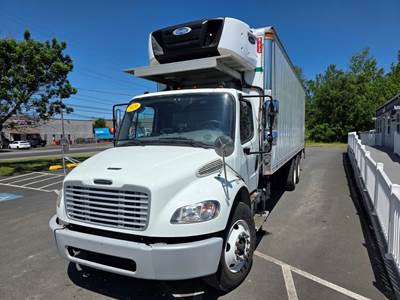Freightliner M2 106 26 ft Refrigerated Truck - 300HP, 6 Speed Automatic, Liftgate