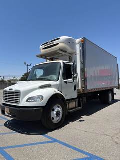 Freightliner M2 106 20 ft Refrigerated Truck - 240HP, 6 Speed Automatic, Liftgate