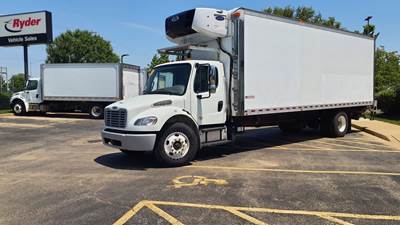 Freightliner M2 106 26 ft Refrigerated Truck - 280HP, 9 Speed Automatic, Liftgate