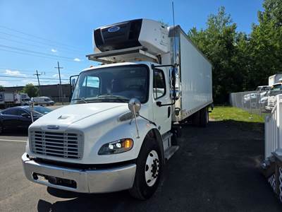 Freightliner M2 106 26 ft Refrigerated Truck - 280HP, 6 Speed Automatic, Liftgate