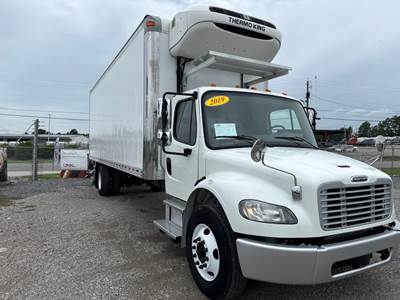 Freightliner M2 106 26 ft Refrigerated Truck - 280HP, 6 Speed Automatic