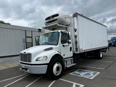 Freightliner M2 106 24 ft Refrigerated Truck - 240HP, 6 Speed Automatic, Liftgate