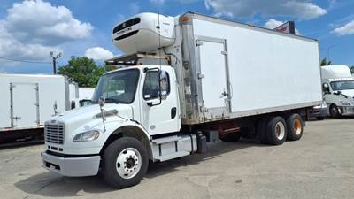 Freightliner M2 106 26 ft Refrigerated Truck - 330HP, 6 Speed Automatic