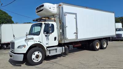 Freightliner M2 106 26 ft Refrigerated Truck - 330HP, 6 Speed Automatic