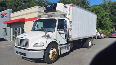 Freightliner M2 106 18 ft Refrigerated Truck - 240HP, 6 Speed Automatic, Liftgate