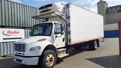 Freightliner M2 106 26 ft Refrigerated Truck - 270HP, 6 Speed Manual