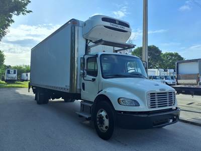 Freightliner M2 106 26 ft Refrigerated Truck - 280HP, 6 Speed Automatic, Liftgate