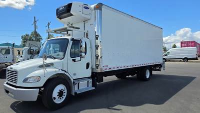Freightliner M2 106 26 ft Refrigerated Truck - 240HP, 6 Speed Automatic, Liftgate