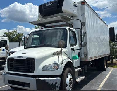 Freightliner M2 106 26 ft Refrigerated Truck - 240HP, 5 Speed Automatic