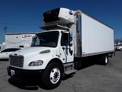 Freightliner M2 106 26 ft Refrigerated Truck - 240HP, 9 Speed Automatic, Liftgate