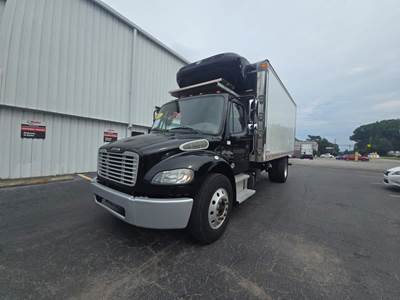 Freightliner M2 106 18 ft Refrigerated Truck - 240HP, 6 Speed Automatic