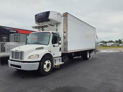 Freightliner M2 106 26 ft Refrigerated Truck - 240HP, 9 Speed Automatic, Liftgate