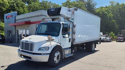 Freightliner M2 106 18 ft Refrigerated Truck - 240HP, 6 Speed Automatic, Liftgate