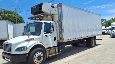 Freightliner M2 106 26 ft Refrigerated Truck - 240HP, 6 Speed Automatic