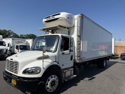 Freightliner M2 106 26 ft Refrigerated Truck - 300HP, 6 Speed Automatic, Liftgate