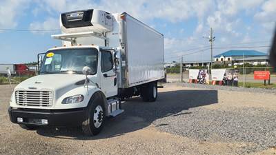 Freightliner M2 106 20 ft Refrigerated Truck - 240HP, 7 Speed Automatic