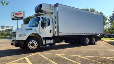 Freightliner M2 106 26 ft Refrigerated Truck - 270HP, 6 Speed Automatic, Liftgate
