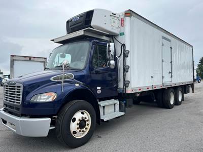 Freightliner M2 106 26 ft Refrigerated Truck - 300HP, 6 Speed Automatic, Liftgate