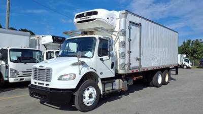 Freightliner M2 106 26 ft Refrigerated Truck - 330HP, 6 Speed Automatic