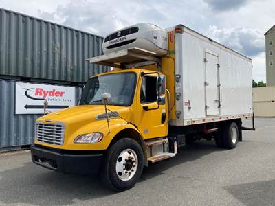 Freightliner M2 106 20 ft Refrigerated Truck - 240HP, 6 Speed Automatic