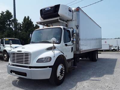 Freightliner M2 106 26 ft Refrigerated Truck - 240HP, 5 Speed Automatic