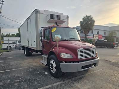 Freightliner M2 106 24 ft Refrigerated Truck - 240HP, 6 Speed Manual, Liftgate