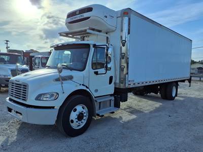 Freightliner M2 106 26 ft Refrigerated Truck - 240HP, 6 Speed Automatic, Liftgate