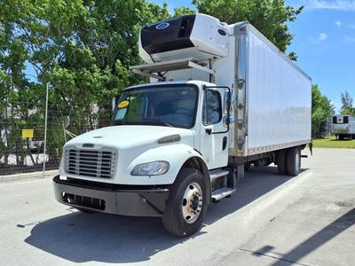 Freightliner M2 106 26 ft Refrigerated Truck - 280HP, 6 Speed Automatic, Liftgate