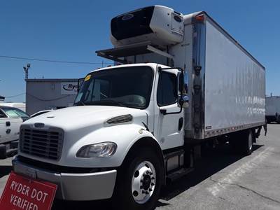 Freightliner M2 106 26 ft Refrigerated Truck - 240HP, 6 Speed Automatic, Liftgate