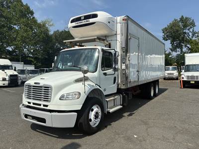 Freightliner M2 106 26 ft Refrigerated Truck - 330HP, 6 Speed Automatic