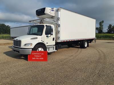 Freightliner M2 106 26 ft Refrigerated Truck - 240HP, 6 Speed Automatic, Liftgate