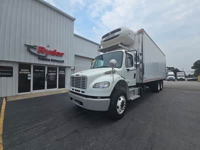 Freightliner M2 106 26 ft Refrigerated Truck - 350HP, 10 Speed Manual, Liftgate