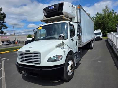 Freightliner M2 106 26 ft Refrigerated Truck - 280HP, 6 Speed Automatic, Liftgate