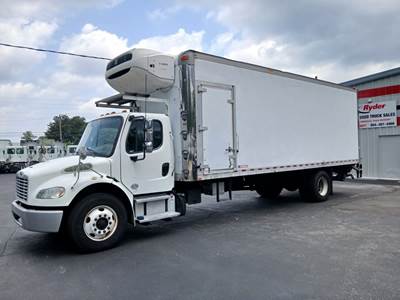Freightliner M2 106 26 ft Refrigerated Truck - 280HP, 6 Speed Automatic, Liftgate