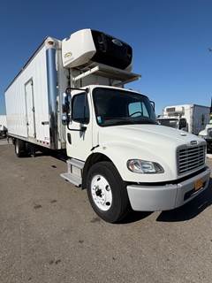 Freightliner M2 106 26 ft Refrigerated Truck - 280HP, 6 Speed Automatic, Liftgate