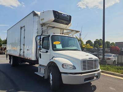 Freightliner M2 106 26 ft Refrigerated Truck - 280HP, 9 Speed Automatic, Liftgate