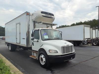 Freightliner M2 106 26 ft Refrigerated Truck - 280HP, 6 Speed Automatic, Liftgate
