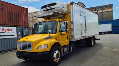 Freightliner M2 106 24 ft Refrigerated Truck - 260HP, 6 Speed Automatic