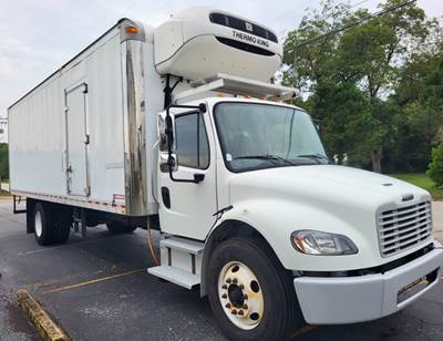 Freightliner M2 106 26 ft Refrigerated Truck - 240HP, 6 Speed Automatic