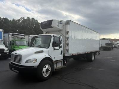 Freightliner M2 106 26 ft Refrigerated Truck - 280HP, 6 Speed Automatic, Liftgate