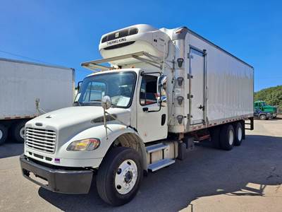 Freightliner M2 106 26 ft Refrigerated Truck - 330HP, 6 Speed Automatic