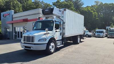 Freightliner M2 106 18 ft Refrigerated Truck - 240HP, 6 Speed Automatic, Liftgate