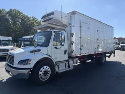 Freightliner M2 106 22 ft Refrigerated Truck - 240HP, 6 Speed Automatic, Liftgate