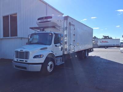 Freightliner M2 106 28 ft Refrigerated Truck - 270HP, 6 Speed Automatic, Liftgate