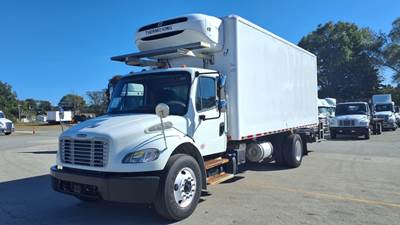Freightliner M2 106 21 ft Refrigerated Truck - 240HP, 6 Speed Automatic, Liftgate