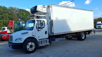 Freightliner M2 106 24 ft Refrigerated Truck - 260HP, 6 Speed Automatic, Liftgate