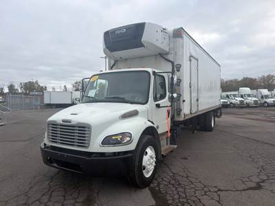 Freightliner M2 106 26 ft Refrigerated Truck - 280HP, 6 Speed Automatic, Liftgate
