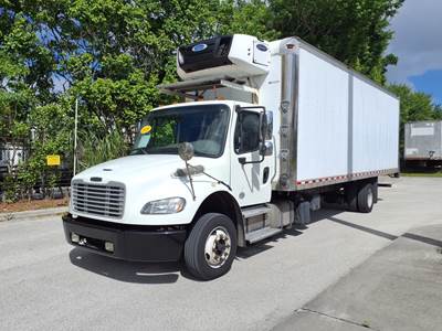 Freightliner M2 106 26 ft Refrigerated Truck - 240HP, 6 Speed Automatic, Liftgate