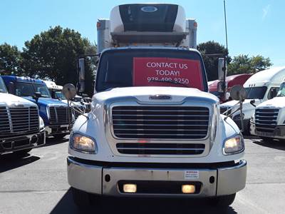 Freightliner M2 112 26 ft Refrigerated Truck - 370HP, 10 Speed Automatic, Liftgate