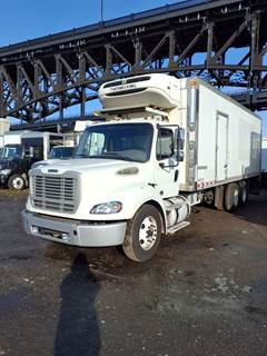 Freightliner M2 112 26 ft Refrigerated Truck - 370HP, 6 Speed Automatic, Liftgate